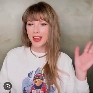 NWT Ralph Lauren Team USA Polo Bear Olympics 2026 Sweatshirt Small Taylor Swift